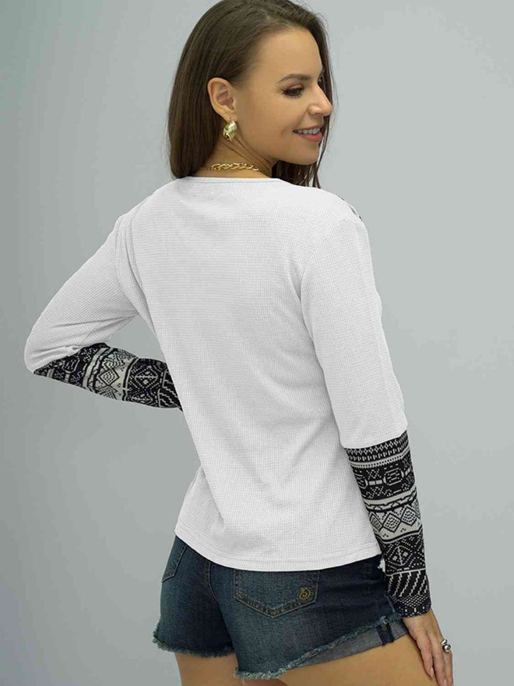 Printed Round Neck Buttoned Shoulder Tee | 1mrk.com