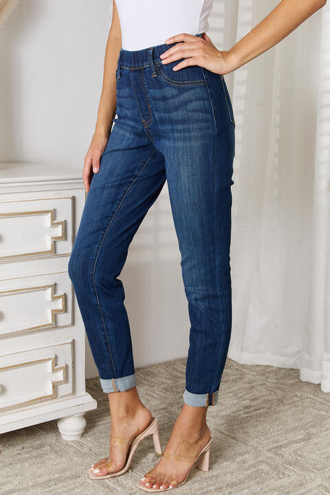 Judy Blue Full Size Skinny Cropped Jeans | 1mrk.com