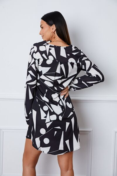 Geometric V-Neck Roll-Tab Sleeve Mini Dress | 1mrk.com
