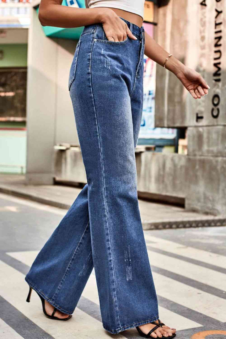 Buttoned Loose Fit Jeans with Pockets | 1mrk.com