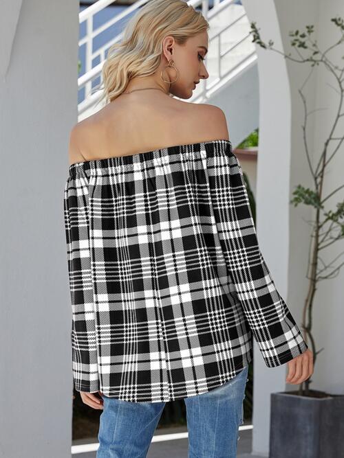 Off-Shoulder Striped Long Sleeve T-Shirt | 1mrk.com