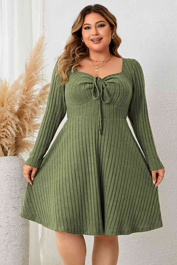 Plus Size Sweetheart Neck Long Sleeve Ribbed Dress | 1mrk.com