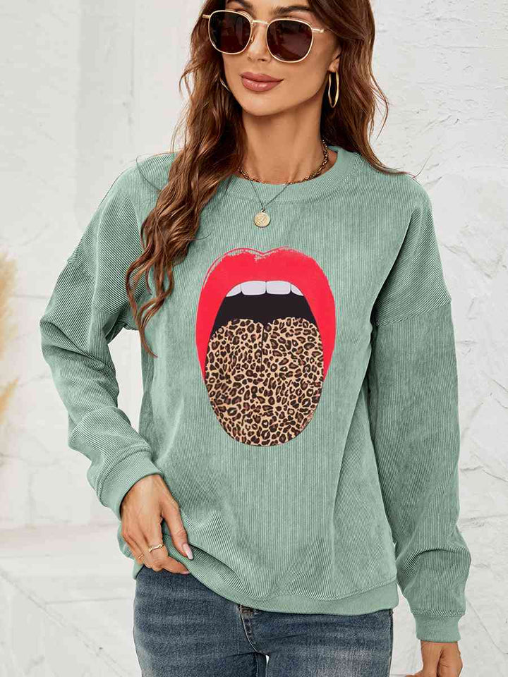 Round Neck Dropped Shoulder MAMA Graphic Sweatshirt | 1mrk.com