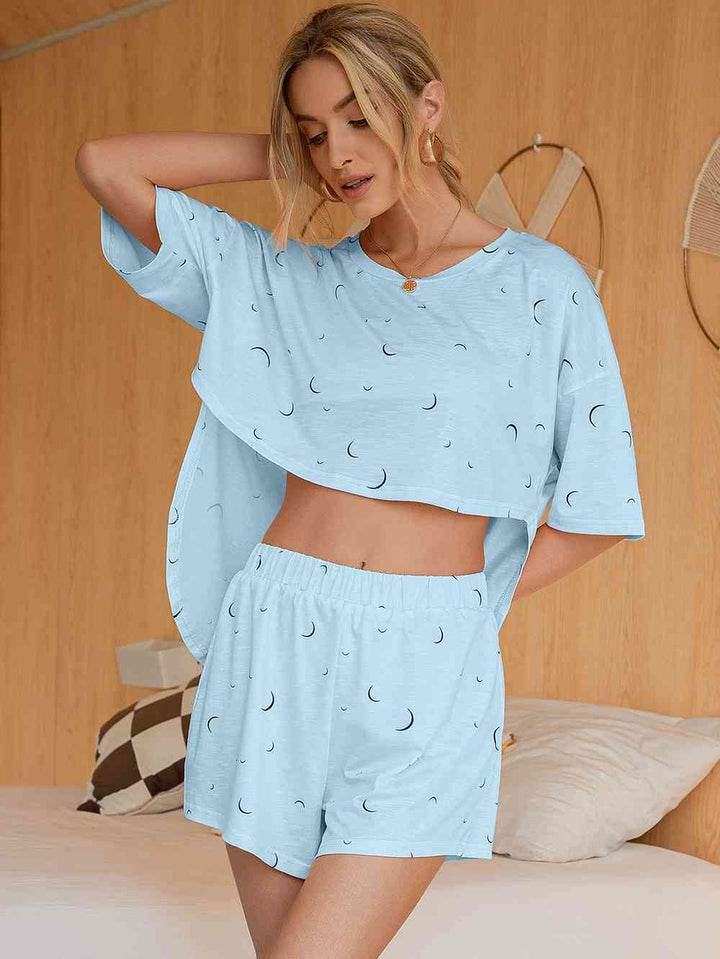 Moon Print T-Shirt and Shorts Lounge Set | 1mrk.com