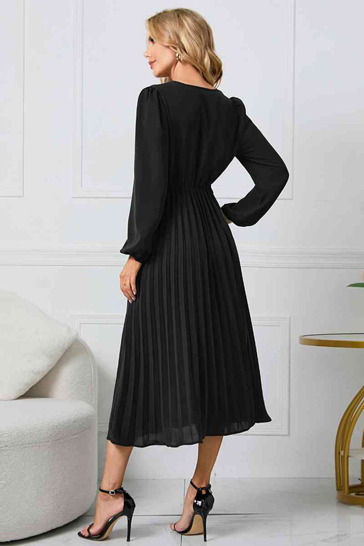 V-Neck Long Sleeve Tie Waist Midi Dress | 1mrk.com