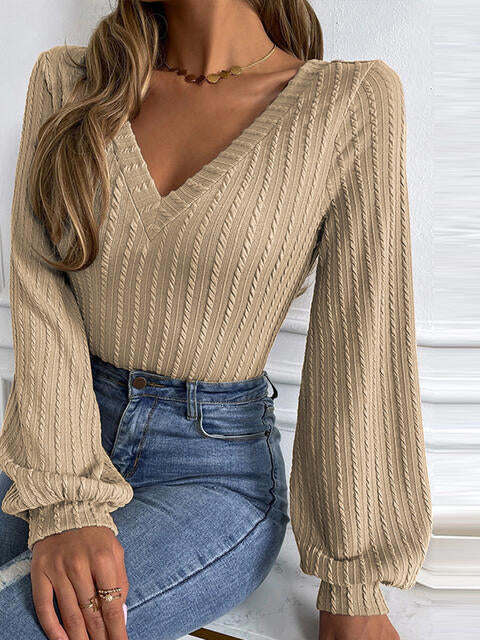 Ribbed V-Neck Lantern Sleeve Top | 1mrk.com