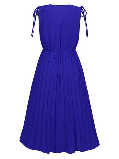 Pleated V-Neck Sleeveless Midi Dress |1mrk.com