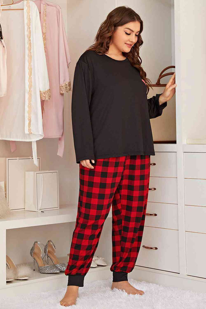 Plus Size Heart Graphic Top and Plaid Joggers Lounge Set | 1mrk.com