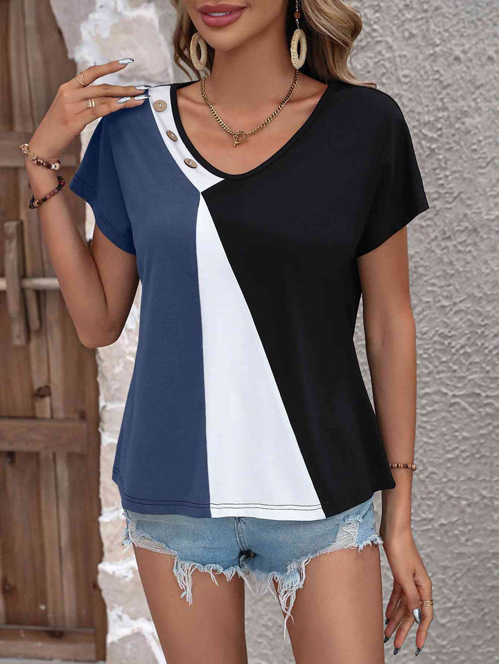 Color Block Decorative Button V-Neck Tee | 1mrk.com