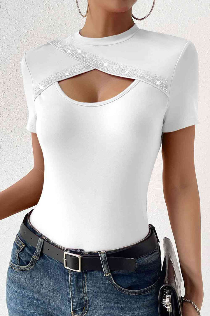 Cutout Short Sleeve Round Neck T-Shirt | 1mrk.com