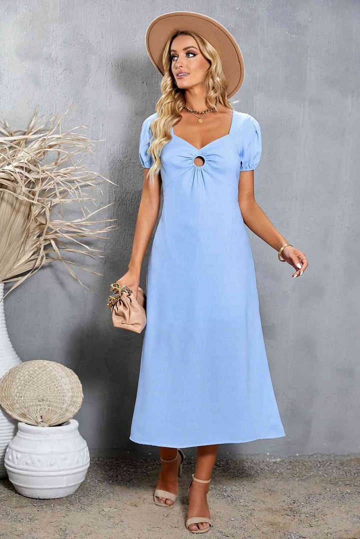 Short Puff Sleeve Sweetheart Neck Midi Dress |1mrk.com