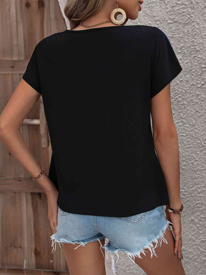 Color Block Decorative Button V-Neck Tee | 1mrk.com