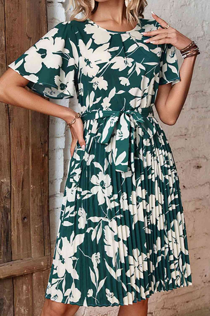 Floral Round Neck Tie Belt Pleated Dress |1mrk.com