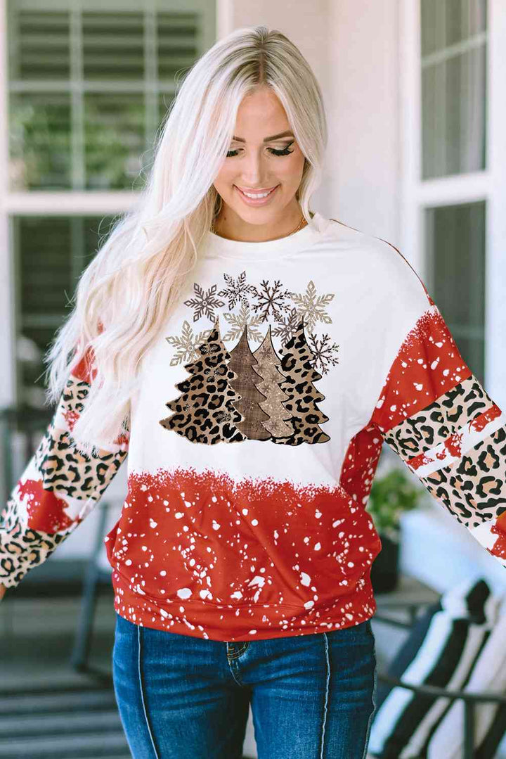 Christma Tree Graphic Leopard Round Neck Sweatshirt |1mrk.com