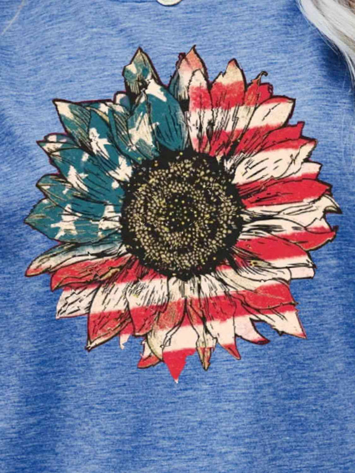 US Flag Flower Graphic Tee | 1mrk.com