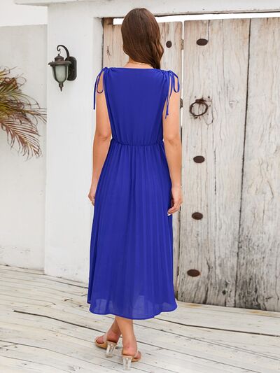 Pleated V-Neck Sleeveless Midi Dress |1mrk.com