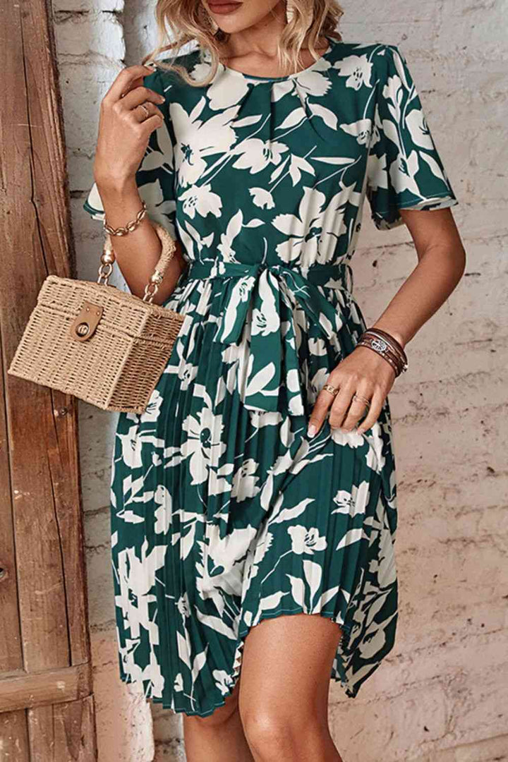 Floral Round Neck Tie Belt Pleated Dress |1mrk.com