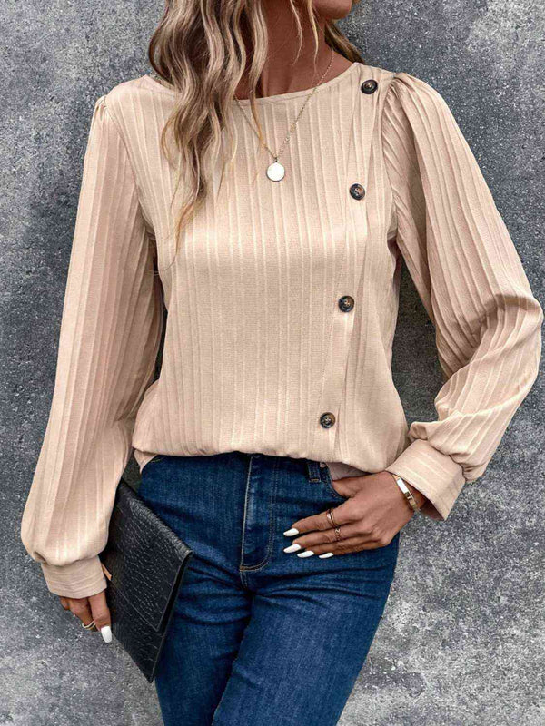 Buttoned Ribbed Puff Sleeve Top | 1mrk.com