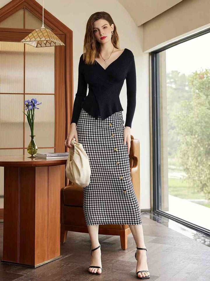 Houndstooth Decorative Button Slit Midi Skirt |1mrk.com