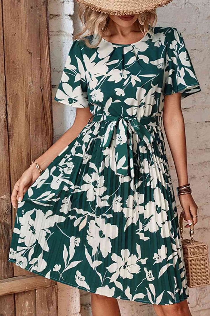 Floral Round Neck Tie Belt Pleated Dress |1mrk.com