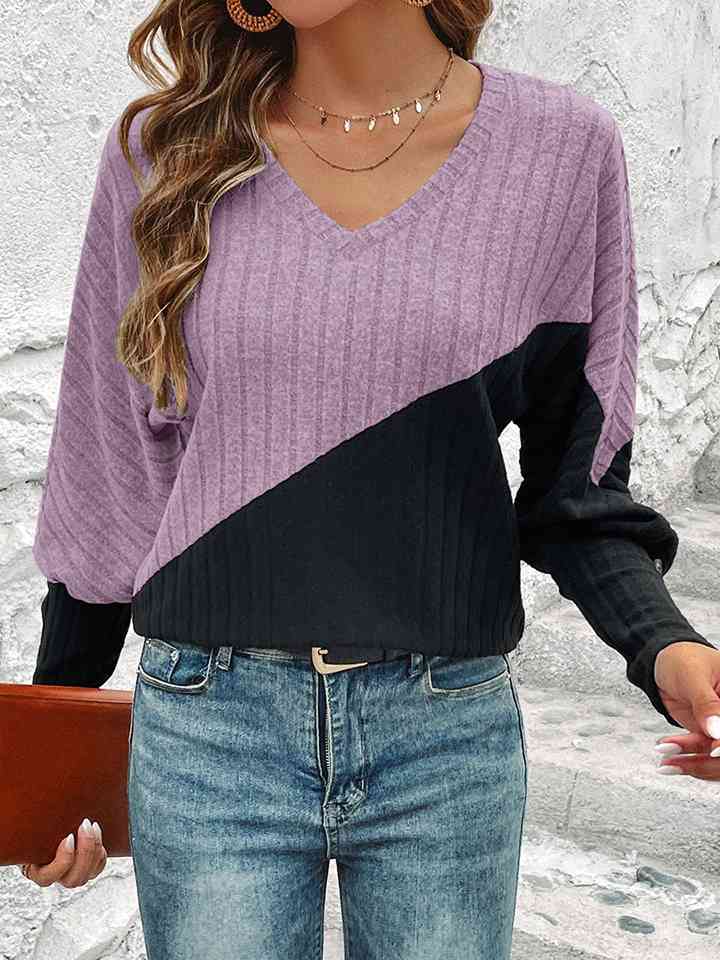 Contrast Buttoned V-Neck Blouse | 1mrk.com