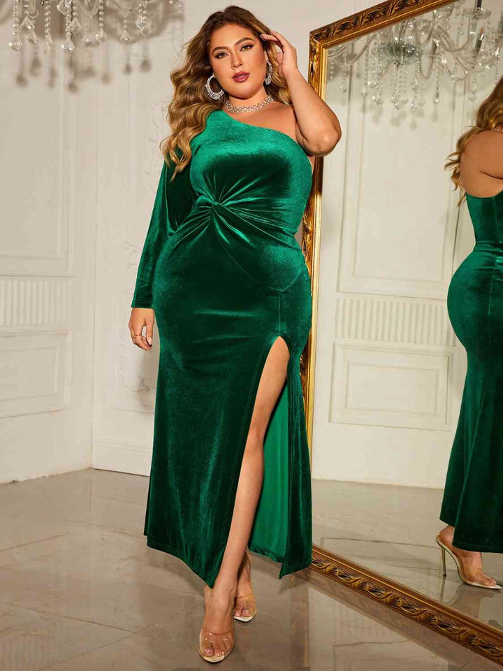 Plus Size One-Shoulder Twisted Split Dress | 1mrk.com