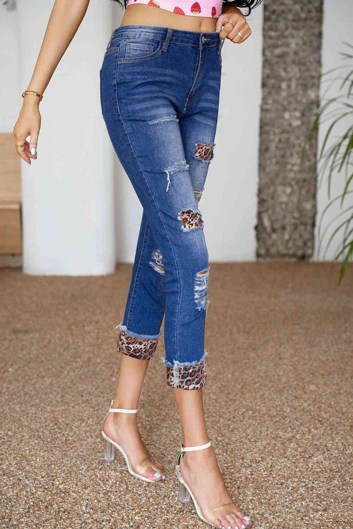 Baeful Leopard Patch Distressed Cropped Jeans | 1mrk.com