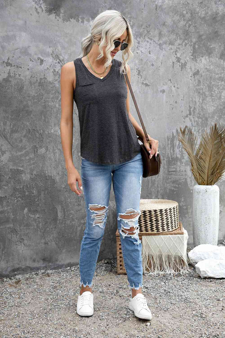 V-Neck Curved Hem Pocket Tank | 1mrk.com