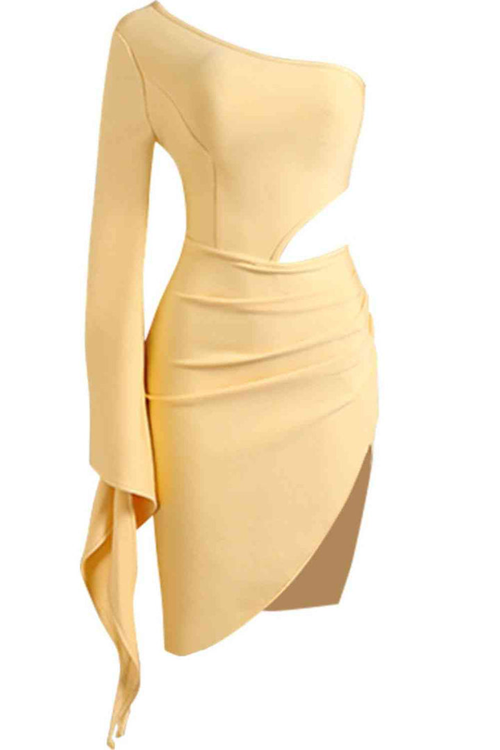 Cutout Split Flare Sleeve One-Shoulder Dress | 1mrk.com