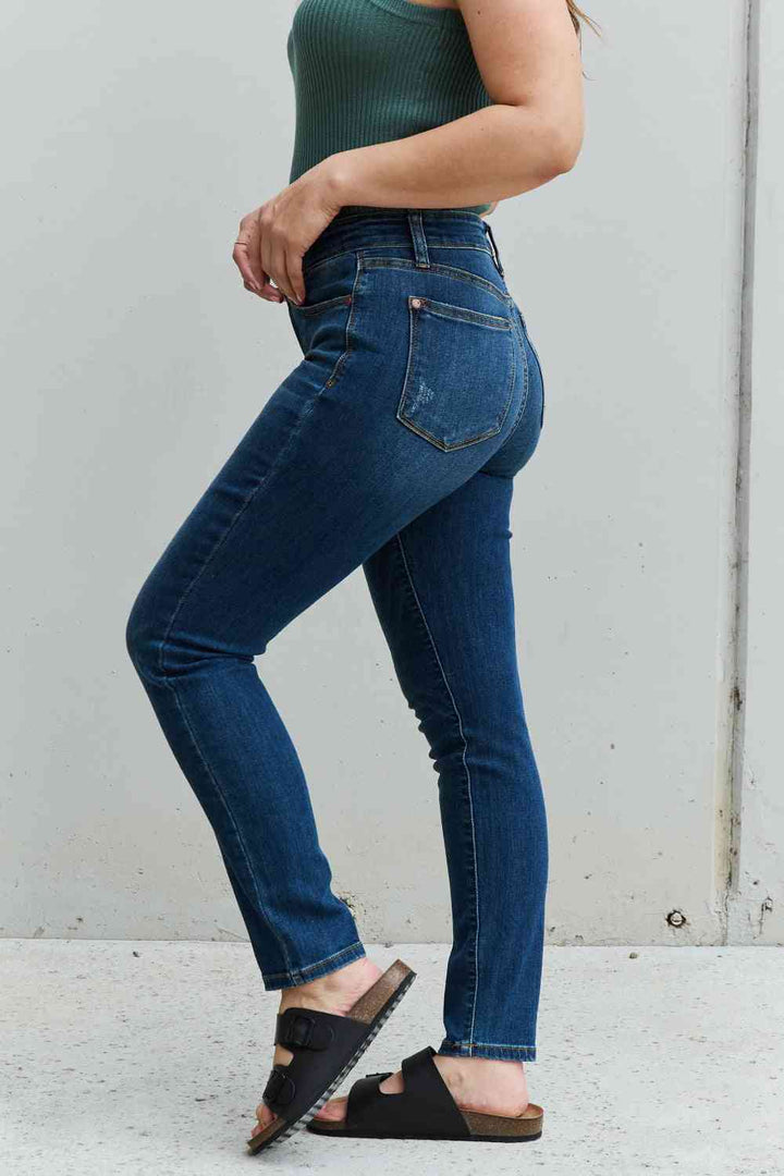 Judy Blue Aila Regular Full Size Mid Rise Cropped Relax Fit Jeans | 1mrk.com