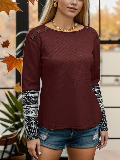 Geometric Waffle-Knit Buttoned Round Neck T-Shirt | 1mrk.com