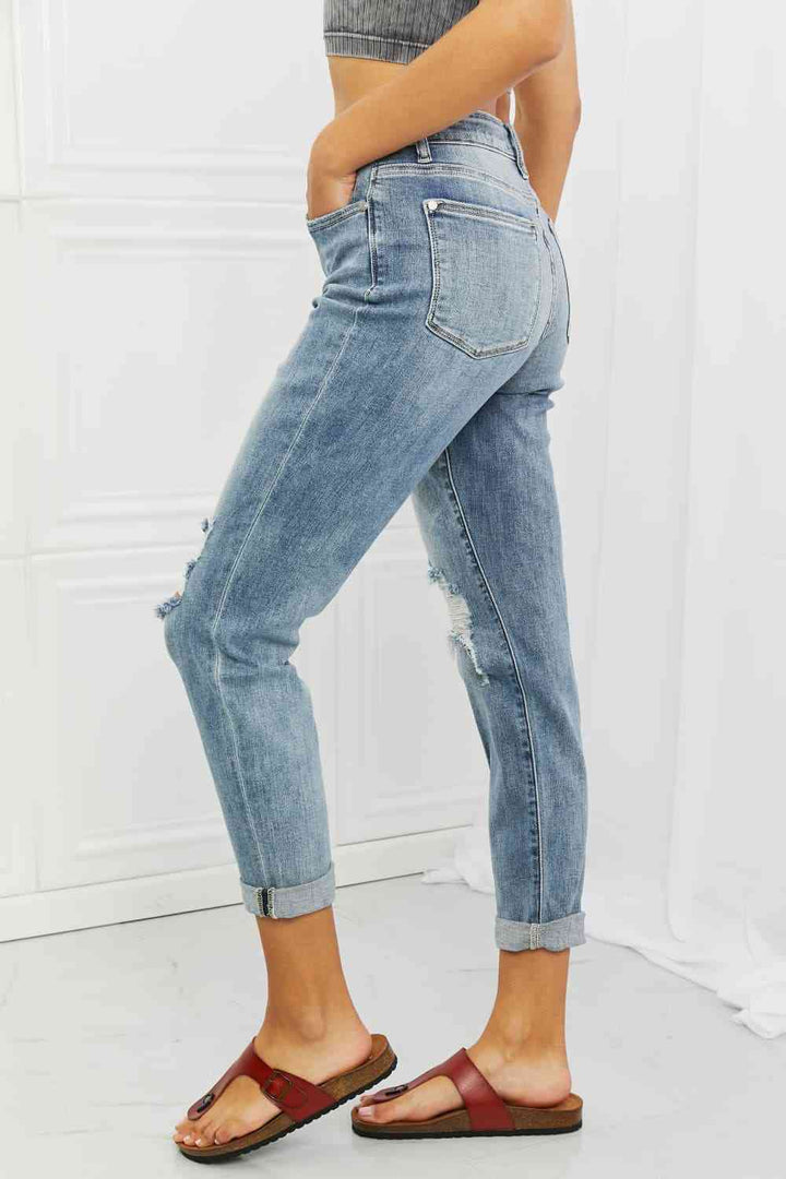 Judy Blue Malia Full Size Mid Rise Boyfriend Jeans | 1mrk.com