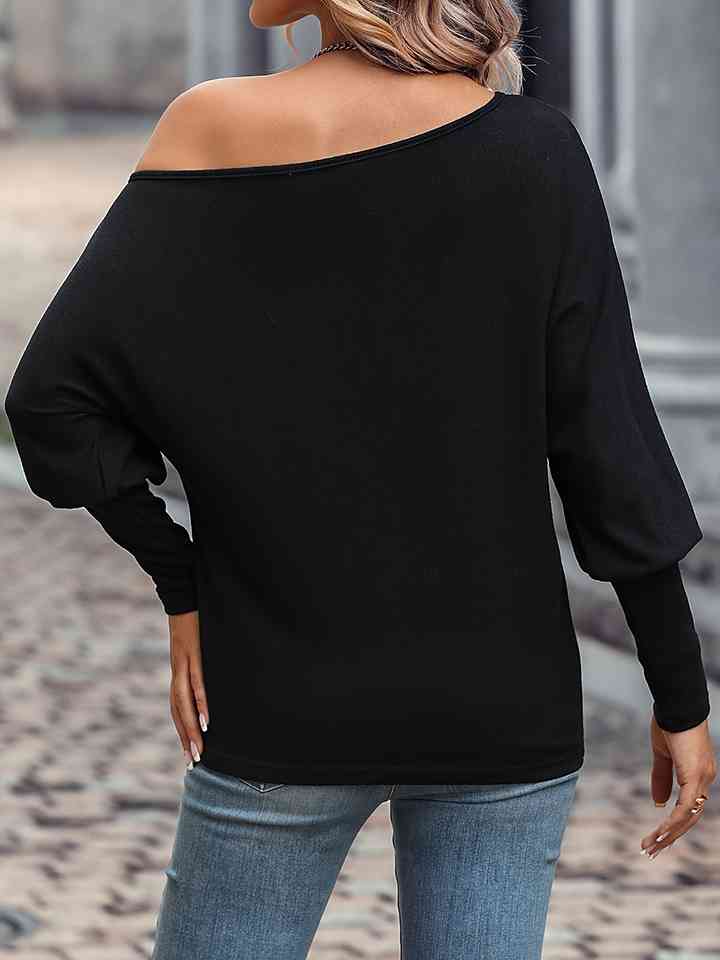 Pearl Trim Lantern Sleeve Top | 1mrk.com