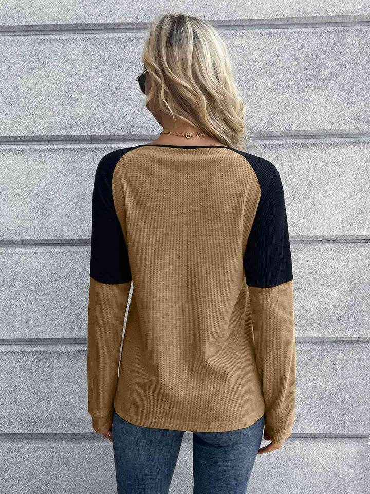 Contrast Buttoned Round Neck Raglan Sleeve Top | 1mrk.com