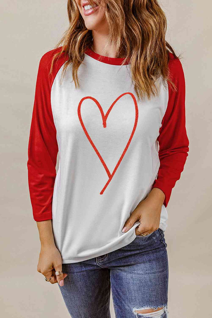 Contrast Baseball Sleeve Heart Graphic Top |1mrk.com