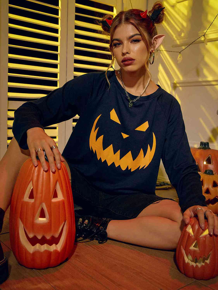 Round Neck Jack-o'-lantern Graphic T-Shirt | 1mrk.com