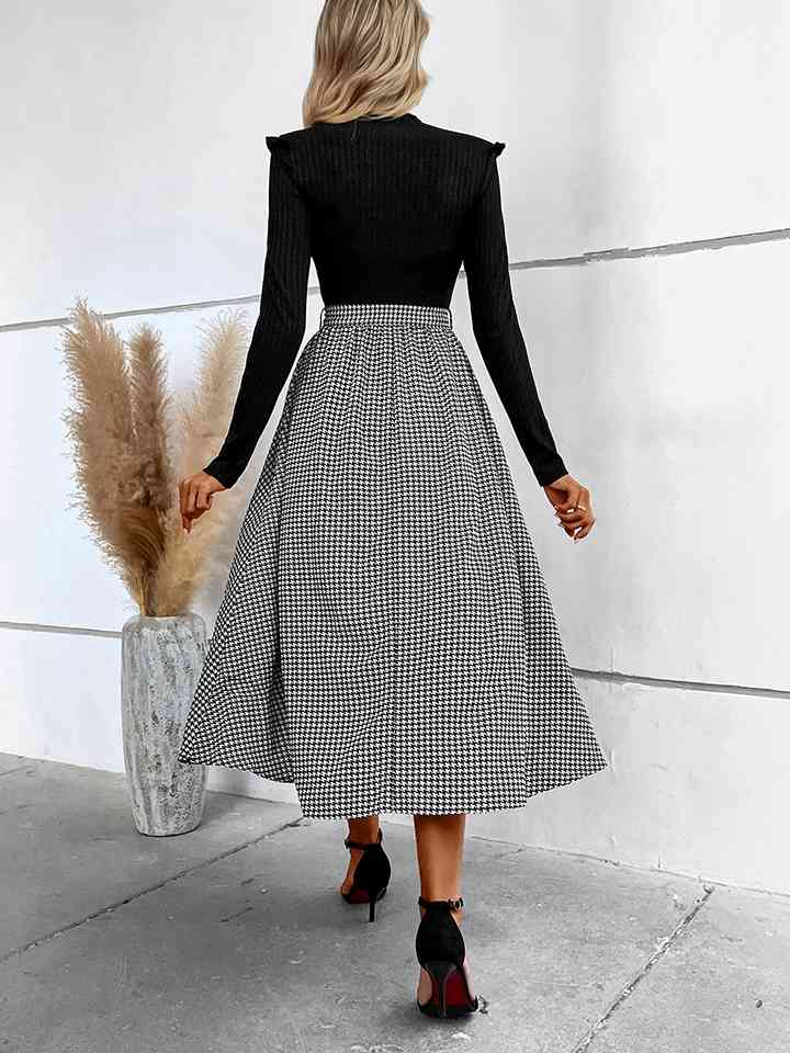 Ribbed Round Neck Long Sleeve Tie Waist Midi Dress | 1mrk.com