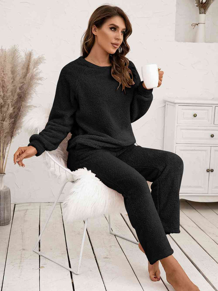 Teddy Long Sleeve Top and Pants Lounge Set | 1mrk.com