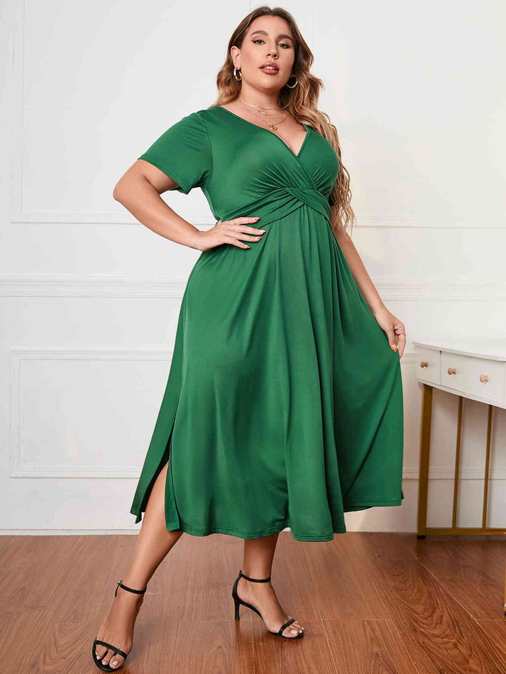 Plus Size Short Sleeve Surplice Neck Midi Dress |1mrk.com