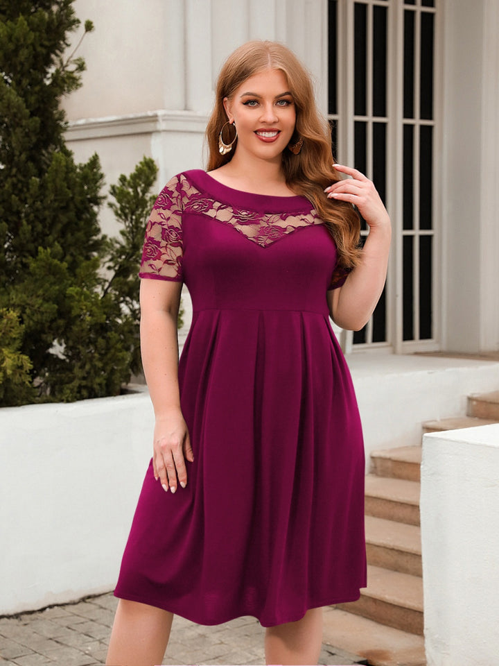 Plus Size Ruched Round Neck Short Sleeve Dress | Trendsi