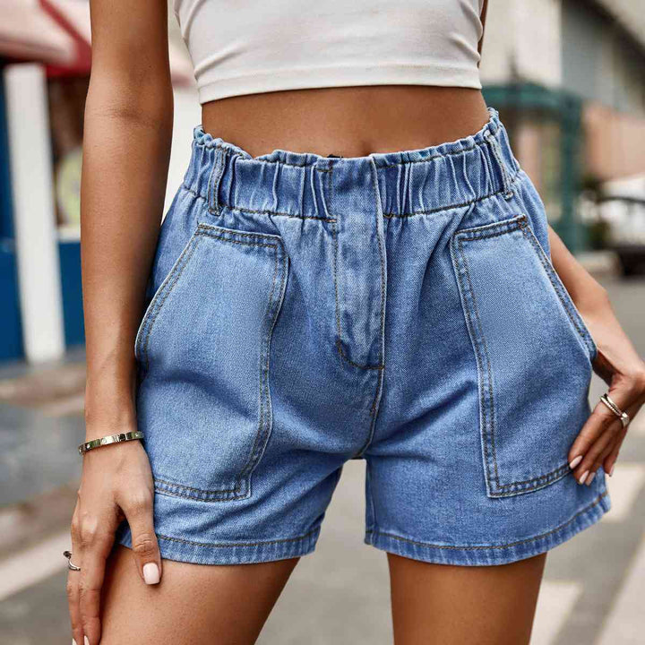Buttoned Denim Shorts with Pocket | 1mrk.com