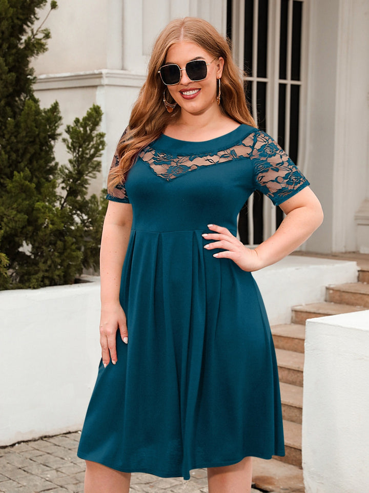 Plus Size Ruched Round Neck Short Sleeve Dress | Trendsi