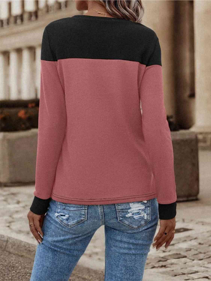 Contrast Buttoned Round Neck Long Sleeve T-Shirt | 1mrk.com