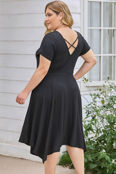 Plus Size Ruched Crisscross V-Neck Short Sleeve Dress |1mrk.com