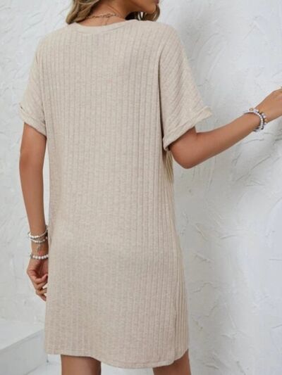 Ribbed V-Neck Short Sleeve Dress |1mrk.com