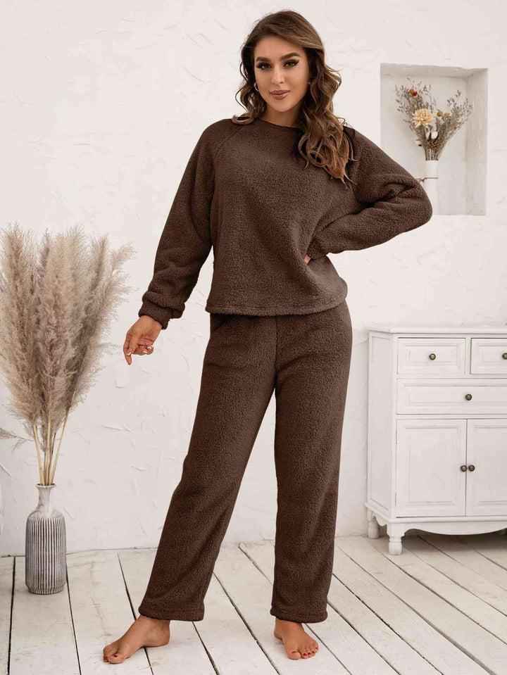 Teddy Long Sleeve Top and Pants Lounge Set | 1mrk.com