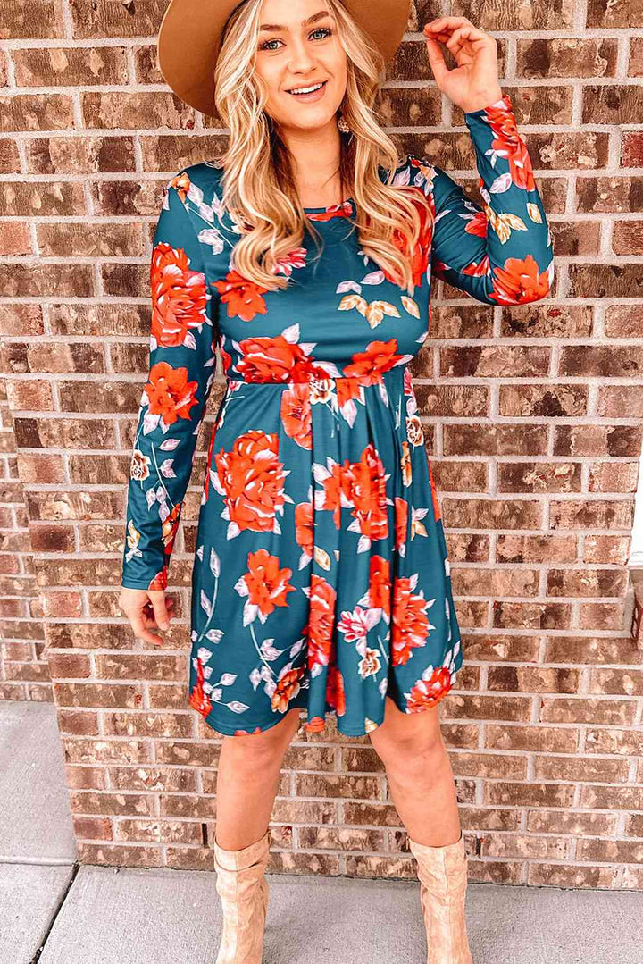 Floral Long Sleeve Pleated Detail Dress |1mrk.com