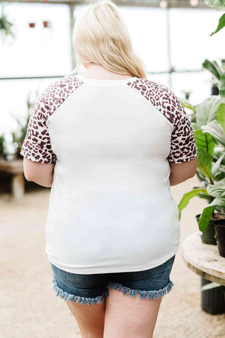 Plus Size Mixed Print Contrast Tee Shirt | 1mrk.com