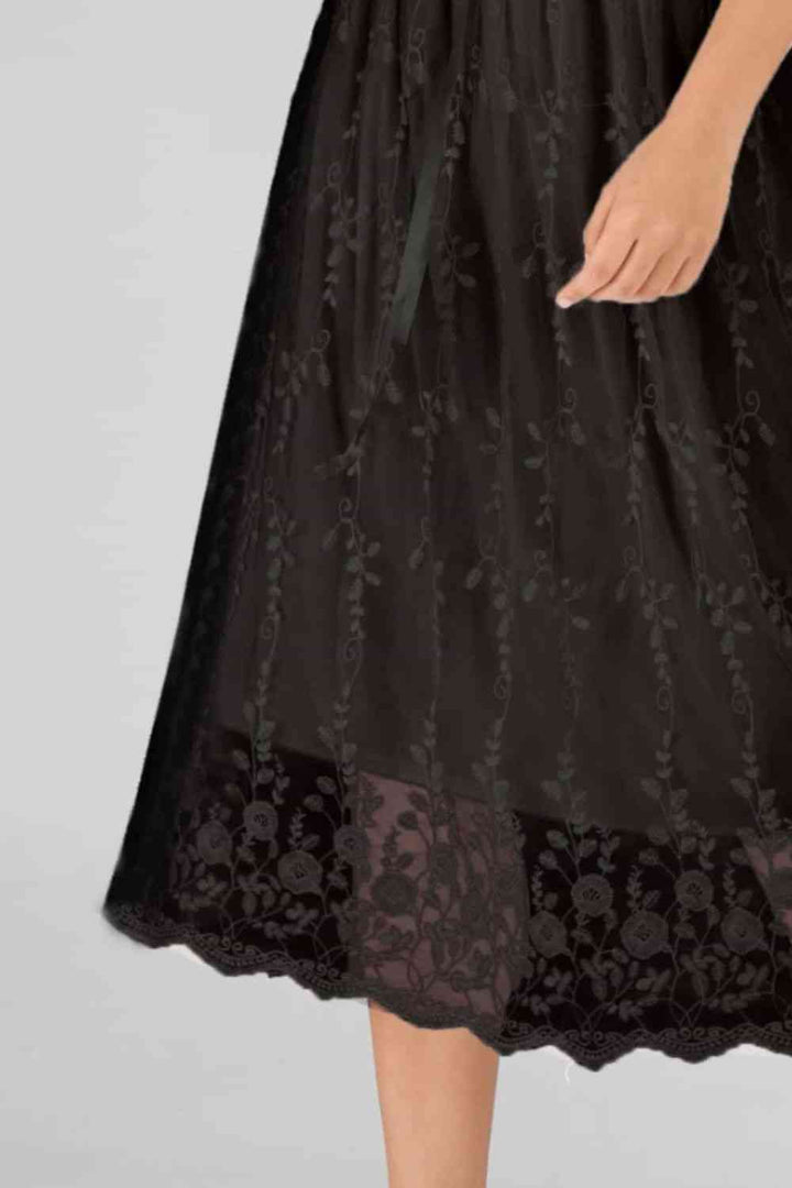 Scalloped Lace Half Sleeve Midi Dress |1mrk.com