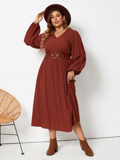 Plus Size Lace Detail V-Neck Balloon Sleeve Dress |1mrk.com